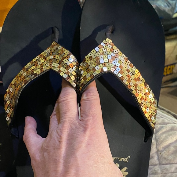 Yellow Box 3 Pair of Sequined Flip Flops - Sz 8 Excellent condition - Picture 4 of 5